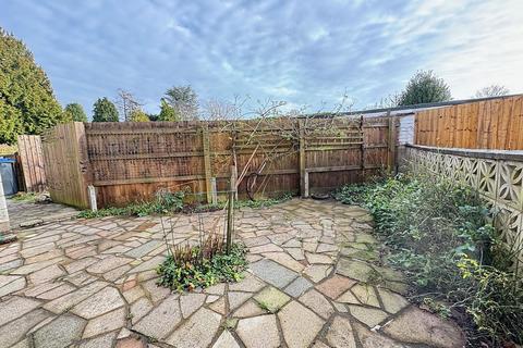 37 Denton Close, Kenilworth, CV8 1BJ