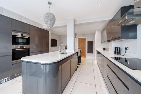 4 Birch Crescent, Hornchurch, RM11 2NW