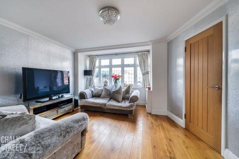 4 Birch Crescent, Hornchurch, RM11 2NW