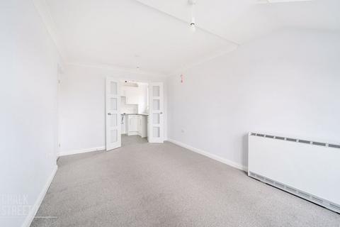 1 bedroom retirement property for sale, Draper Court, Mavis Grove, Hornchurch, RM12