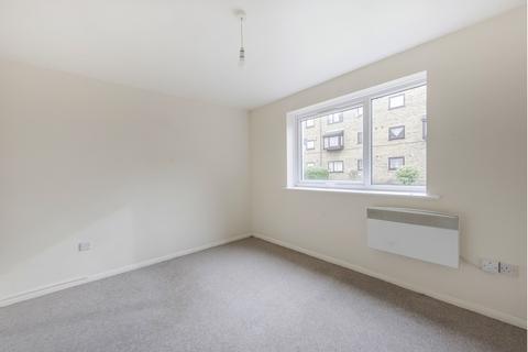 1 bedroom flat to rent, Gurney Close