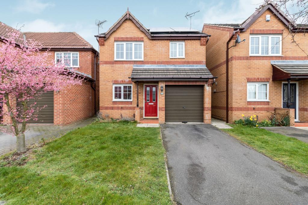 Crowtrees Drive, SuttonInAshfield 3 bed detached house £850 pcm (£