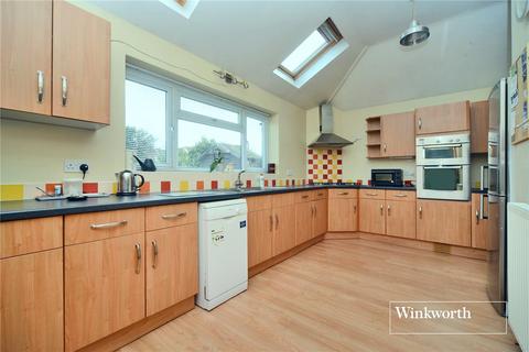 16 Ebbisham Road, Worcester Park, KT4 8NE