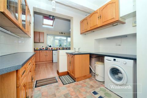 16 Ebbisham Road, Worcester Park, KT4 8NE