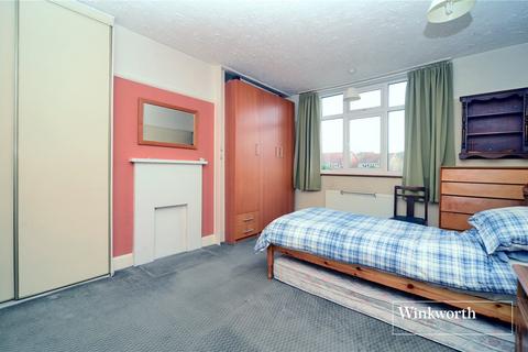 16 Ebbisham Road, Worcester Park, KT4 8NE