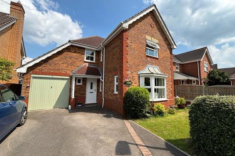 4 bedroom detached house for sale, Borage Close, Abbeymead, Gloucester, Gloucestershire, GL4