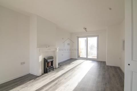 3 bedroom terraced house for sale, Bowhill Way, Leicester, Leicestershire