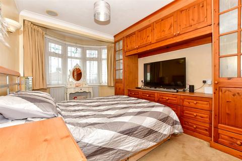 185 Bedonwell Road, Bexleyheath, DA7 5PY