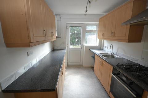 3 bedroom semi-detached house to rent, Buckingham MK18