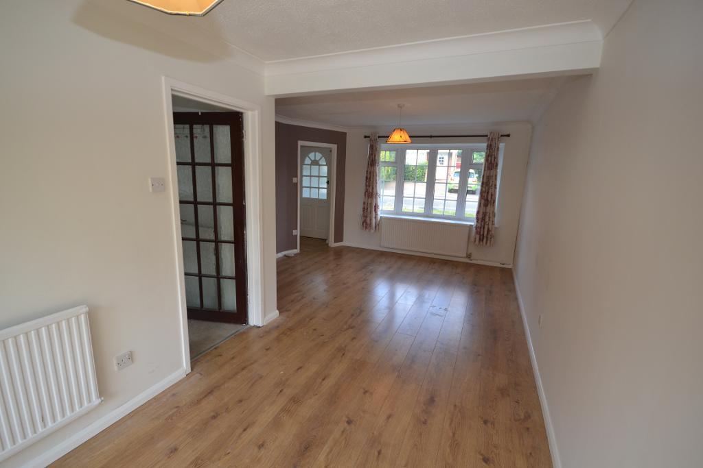 Dining/living room