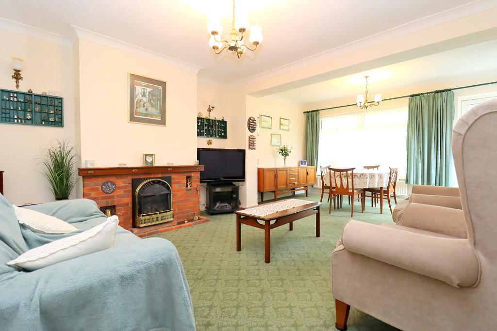 Hadlow Down Close, Leagrave, Luton, Bedfordshire, LU3 2PY 3 bed bungalow for sale £350,000