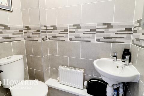 113 Bullfinch Drive, Harleston, IP20 9FE