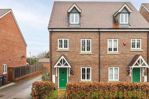 3 bedroom semi-detached house for sale, Skipps Meadow, Buntingford,
