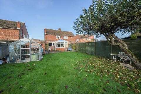 3 bedroom semi-detached house for sale, Barham Close, Bromley