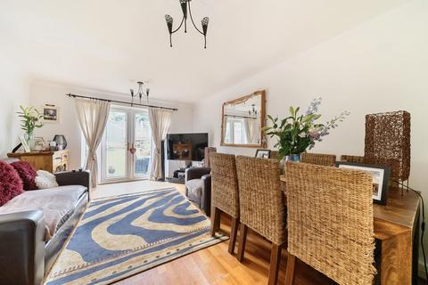 5 Royal Close, Orpington, BR6 7BH