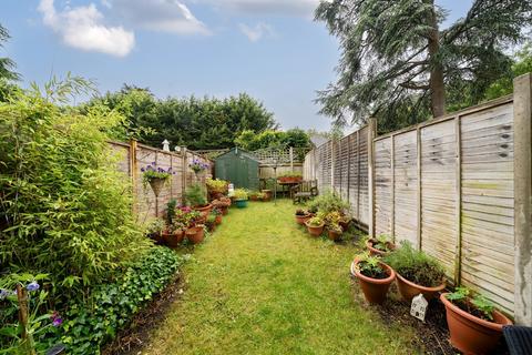 5 Royal Close, Orpington, BR6 7BH
