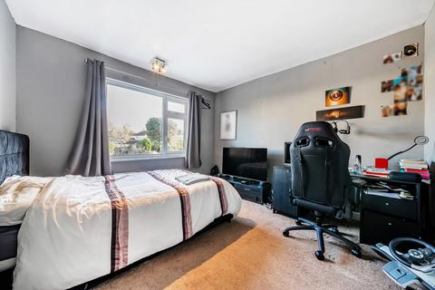 3 Lodge Crescent, Orpington, BR6 0QE