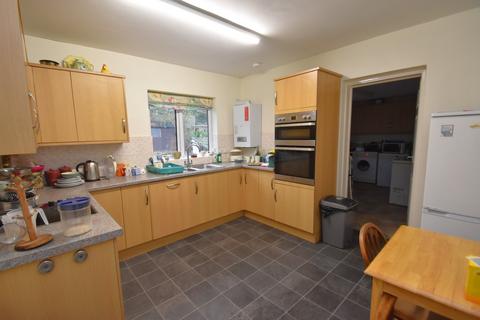 9 Branscombe Road, Tiverton, EX16 4AB