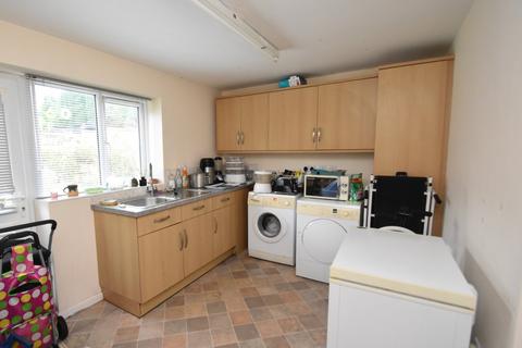 9 Branscombe Road, Tiverton, EX16 4AB