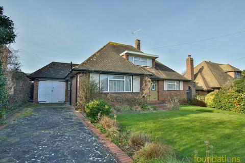 3 bedroom detached bungalow for sale - Southcourt Avenue, Bexhill-on-Sea, TN39