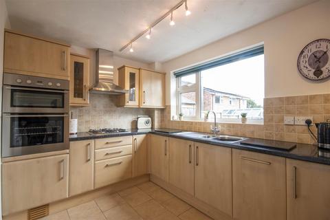 3 bedroom detached house for sale, Glentworth Close, Oswestry