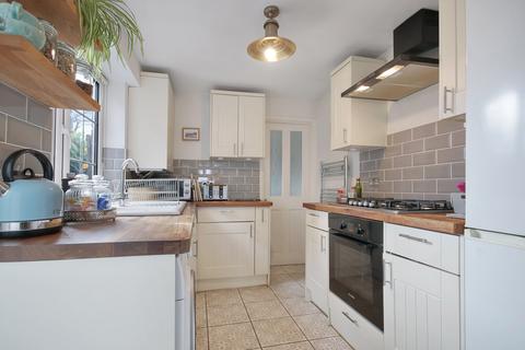 84 High Street, Godstone, RH9 8DP