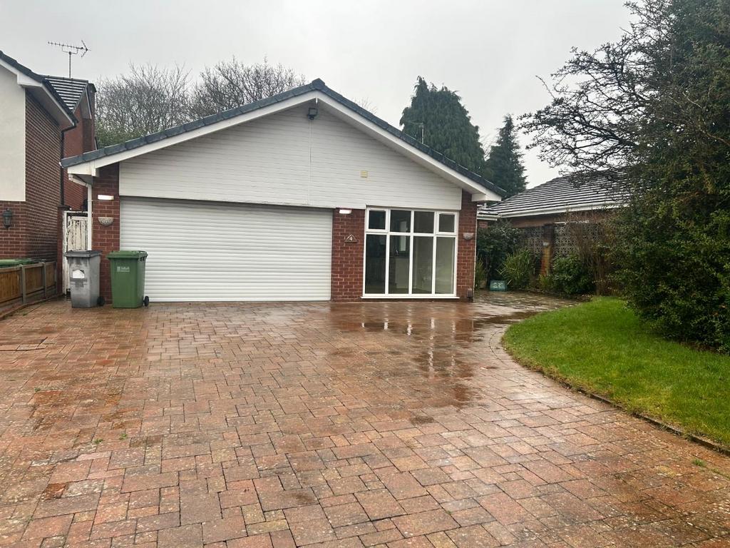 Arley Road, Solihull 3 bed detached bungalow £1,450 pcm (£335 pw)