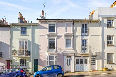 3 bedroom house for sale, Temple Street, Brighton