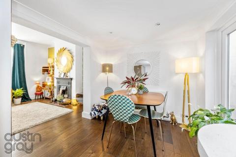 3 bedroom house for sale, Temple Street, Brighton