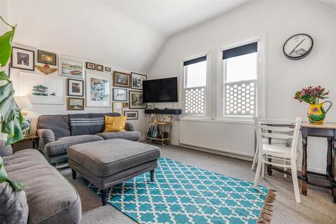 2 bedroom flat for sale, 6 Canning Crescent, London N22