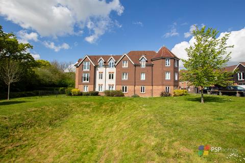 2 bedroom flat for sale, Orchard Close, Burgess Hill