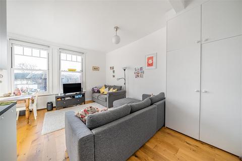 1 bedroom flat for sale, 2 Harold Road, London N8