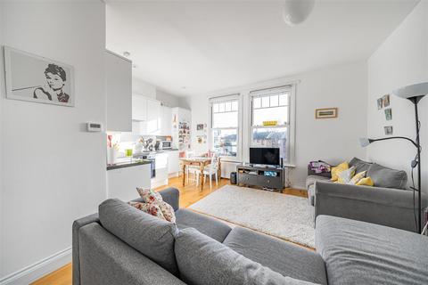 1 bedroom flat for sale, 2 Harold Road, London N8