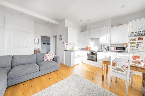 1 bedroom flat for sale, 2 Harold Road, London N8