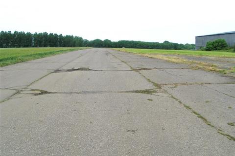Property to rent, Hangar 2, Desborough Airfield, Near Stoke Albany