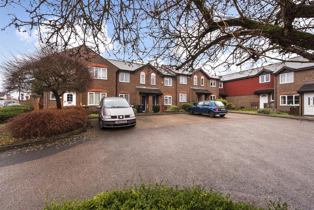 Douglas Road, Tonbridge 2 bed terraced house for sale £375,000