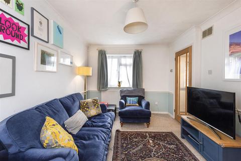 79 Douglas Road, Tonbridge, TN9 2UD