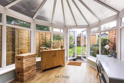 79 Douglas Road, Tonbridge, TN9 2UD