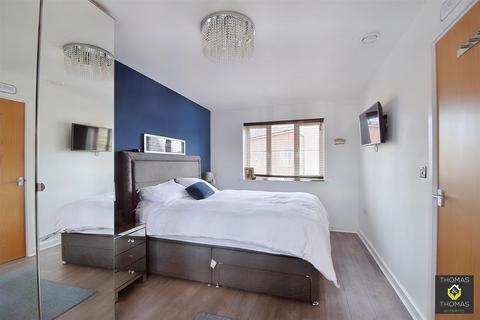 5 Acorn Way, Hardwicke, Gloucester, GL2 4AY