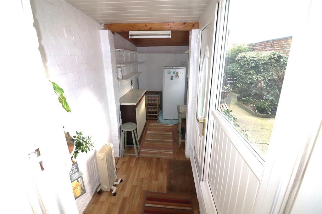 Store area/utility