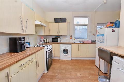 5 bedroom terraced house for sale, Willowfield Square, Eastbourne