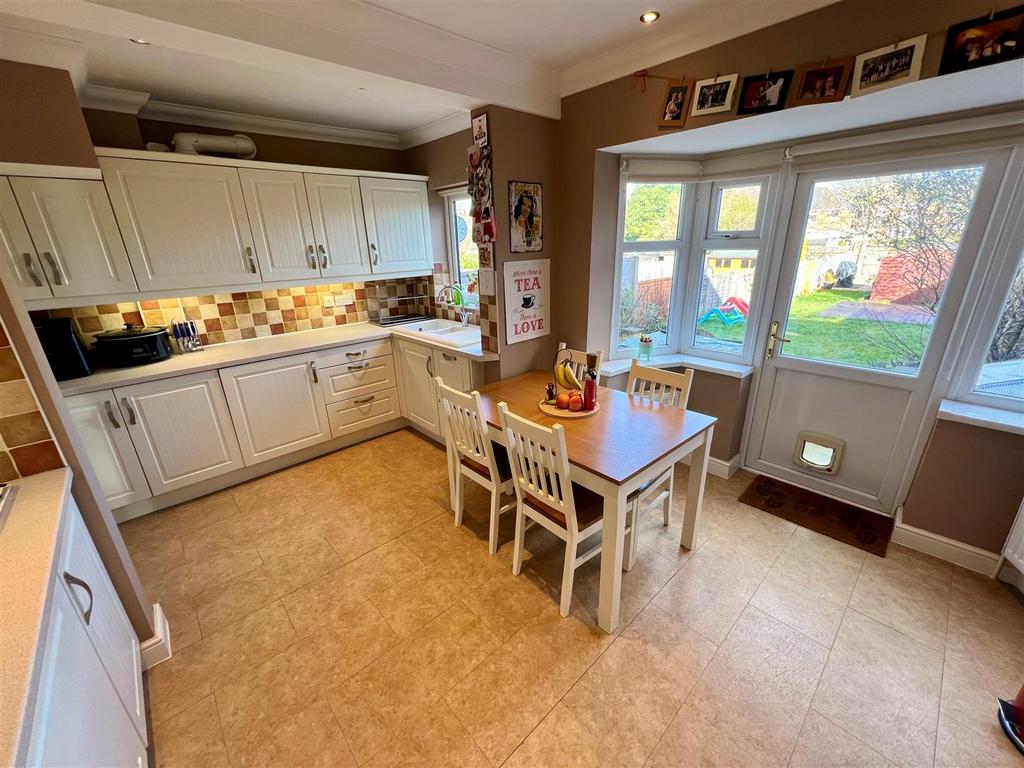 Newborough Road, Shirley, Solihull 3 bed semidetached house for sale