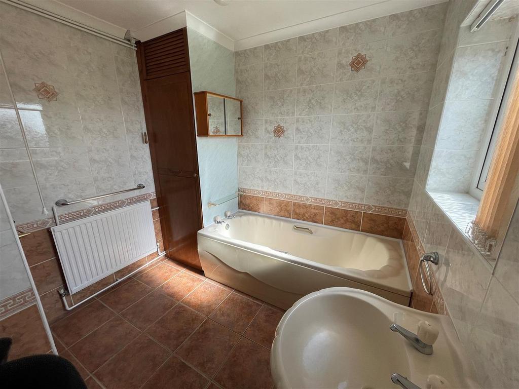 Ground Floor Bathroom