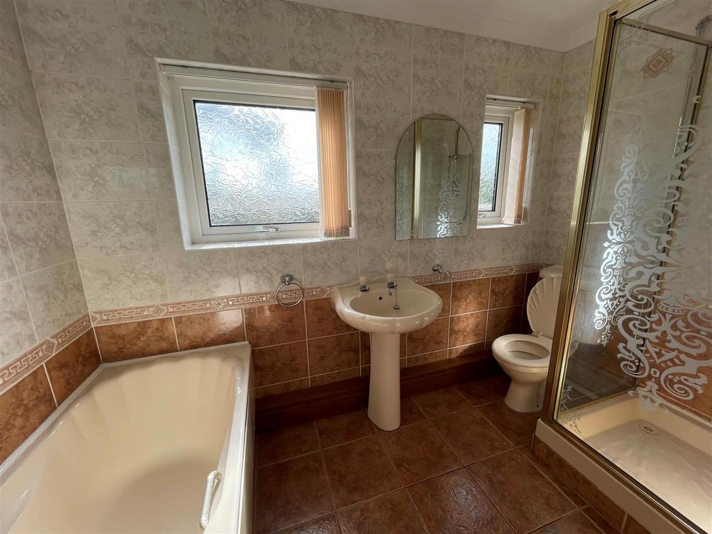 Ground Floor Bathroom