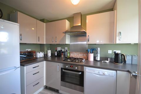 2 bedroom semi-detached house for sale - Endeavour Way, Burnham on Crouch