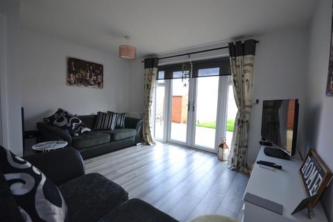 15 Endeavour Way, Burnham-on-crouch, CM0 8FY