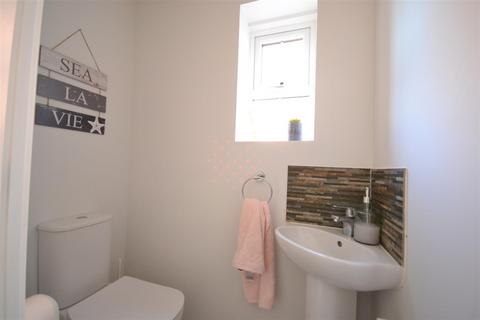 15 Endeavour Way, Burnham-on-crouch, CM0 8FY