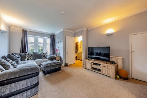 149 High Road, Byfleet, West Byfleet, KT14 7RJ