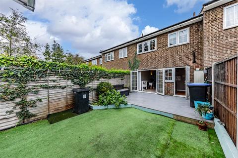 149 High Road, Byfleet, West Byfleet, KT14 7RJ