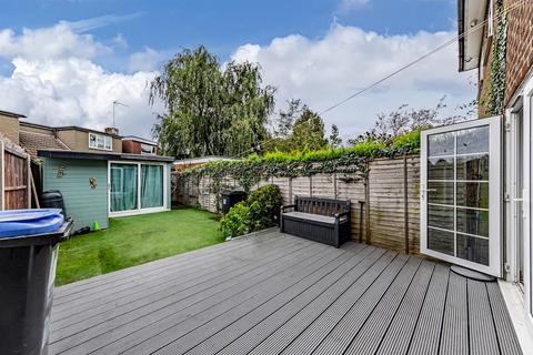 149 High Road, Byfleet, West Byfleet, KT14 7RJ